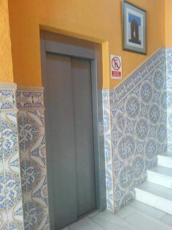 Hostal Tilos Málaga Exterior foto